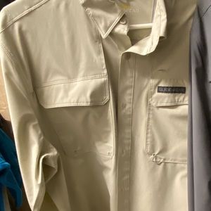Men’s Cabela dress shirt, size L 42-44.